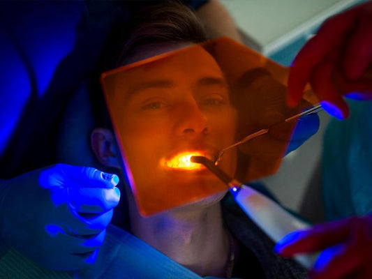 Role of Red Light Therapy in Gum Healing and Regrowth